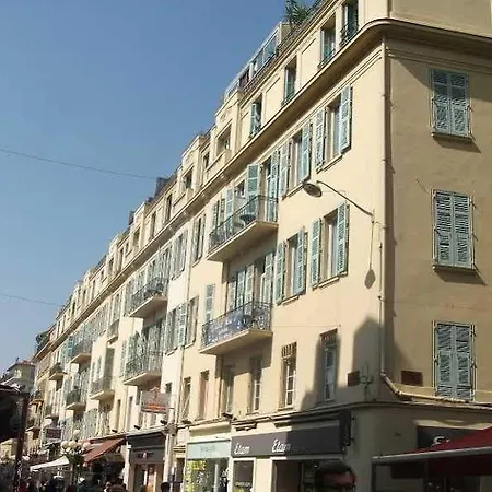 Hotel Aparthotel Ajoupa 2*